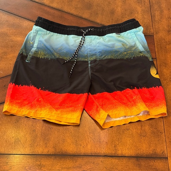 Hurley Vibrant Horizon Board Shorts - Picture 1 of 5